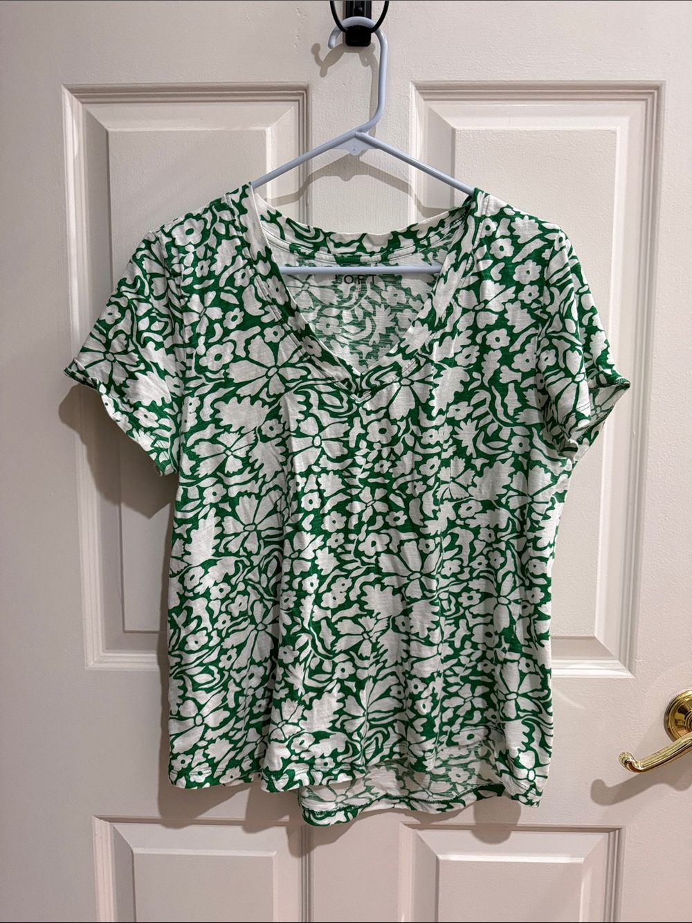 LOFT Green and White Floral V-Neck Short Sleeve Top